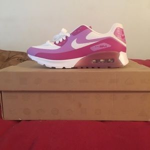 Brand New Womens Nike Air max 90